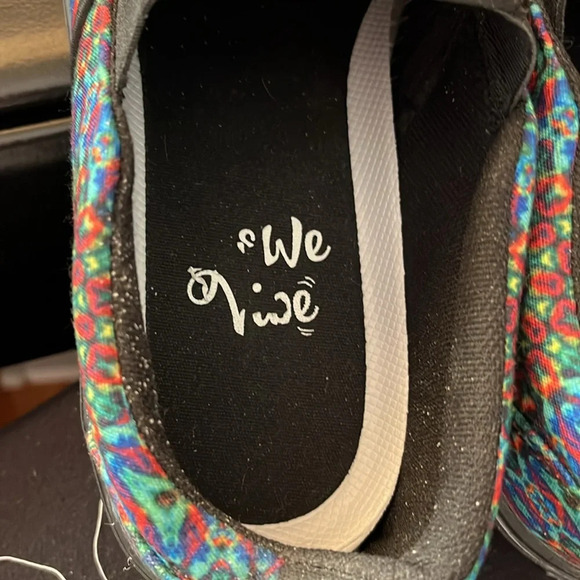 Yes We Vibe Slip on Kaleidoscope Blue Size Women's 9 - Picture 3 of 6